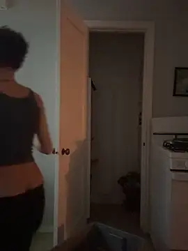 jojosbizarrelyf online show from March 17, 12:37 am