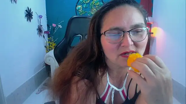 elena milf1 online show from January 14, 5:51 pm