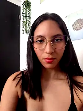 Snapshot of FrierenHot chatting on May 11, 9:12 pm FrierenHot online show from May 11, 9:12 pm
