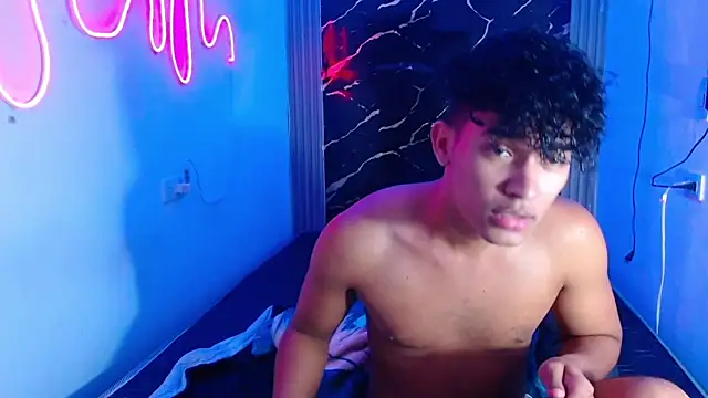 jamescurly00 online show from March 1, 10:28 am