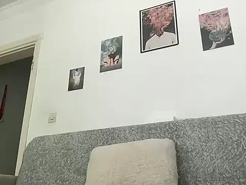 comings33 online show from June 23, 12:58 pm
