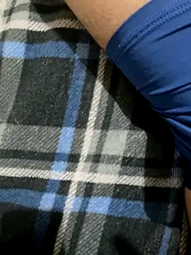 Snapshot of mlkeu chatting on January 7, 12:02 am mlkeu online show from January 7, 12:02 am