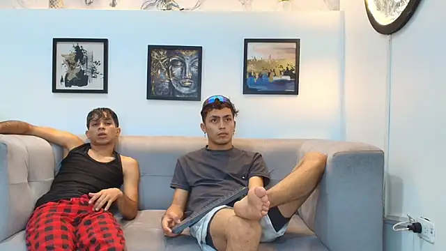 AVENGER BOYS2026 online show from January 11, 1:21 am