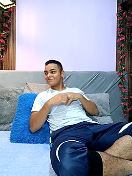 Snapshot of studentdeivy_ chatting on January 13, 10:53 am studentdeivy online show from January 13, 10:53 am