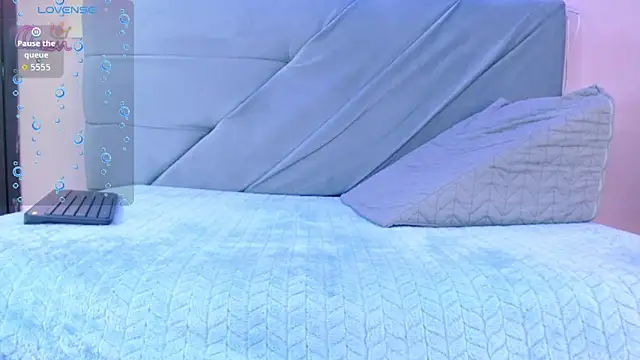 studentdeivy  online show from February 20, 2:28 pm