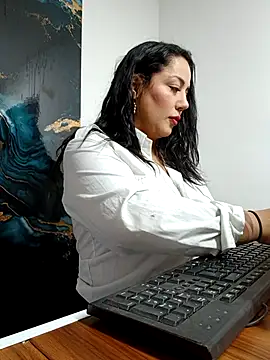 Snapshot of roousehoney chatting on January 7, 8:11 pm roousehoney online show from January 7, 8:11 pm