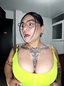 brenda palacio online show from February 16, 2:18 am