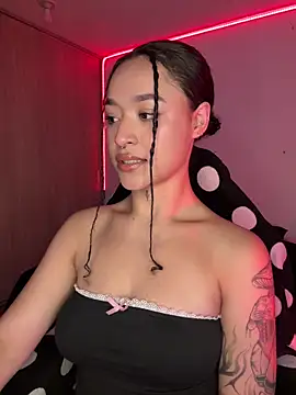 crystal dlun online show from March 28, 7:35 pm