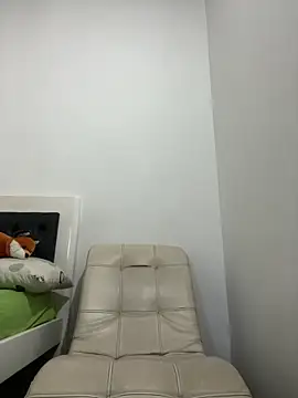 Snapshot of Keylerth_ chatting on February 4, 10:58 pm Keylerth online show from February 4, 10:58 pm