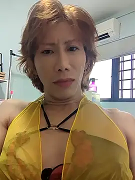 Snapshot of nihcoldoll chatting on April 16, 8:37 am nihcoldoll online show from April 16, 8:37 am