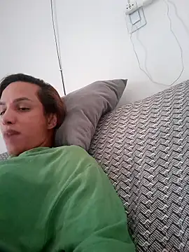 ofjuliaa online show from February 22, 8:40 pm