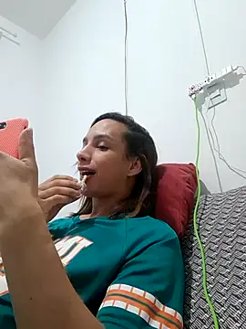 ofjuliaa online show from March 3, 3:12 am