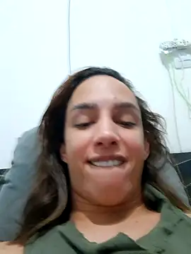 ofjuliaa online show from March 16, 10:03 pm