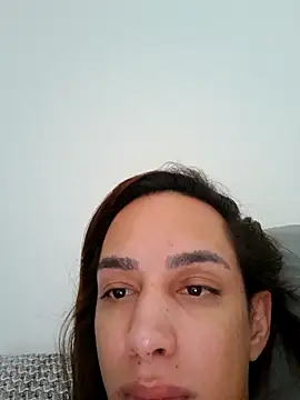 ofjuliaa online show from April 10, 5:17 pm