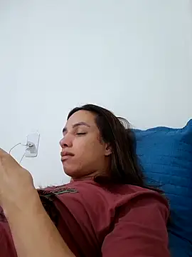 ofjuliaa online show from July 22, 4:26 am