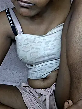 Royal-girl78 online show from May 14, 3:41 pm