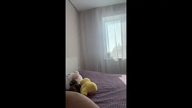 Snapshot of QueenGelik chatting on February 27, 2:22 am QueenGelik online show from February 27, 2:22 am