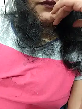piryasharma005 online show from April 29, 8:40 am