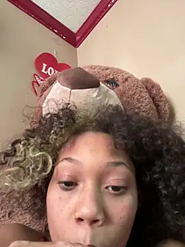 Tamiii420 online show from February 14, 5:43 pm