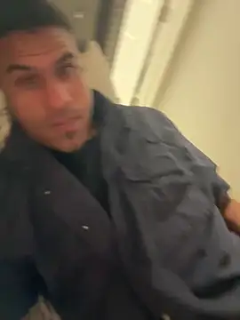 Snapshot of ZF-Athlete chatting on February 1, 3:27 am ZF-Athlete online show from February 1, 3:27 am