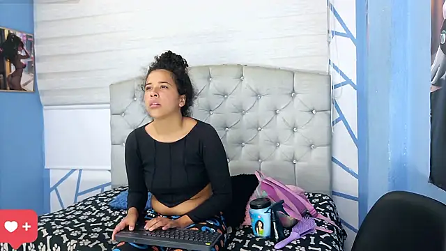 Snapshot of eimy_hot19 chatting on January 11, 2:00 pm eimy hot19 online show from January 11, 2:00 pm