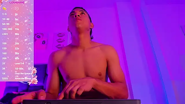 Liamsubtle01 online show from February 11, 11:04 am