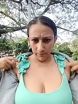 Snapshot of Andry-19 chatting on February 5, 8:24 pm Andry-19 online show from February 5, 8:24 pm