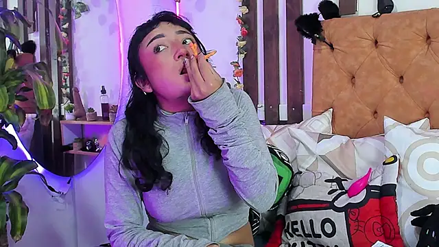 MeowMota  online show from February 5, 6:01 pm