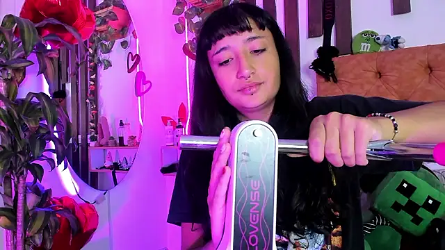 MeowMota  online show from March 10, 6:13 pm