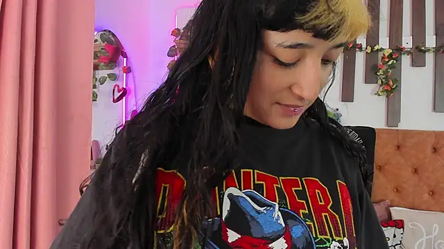 MeowMota  online show from May 23, 6:23 pm