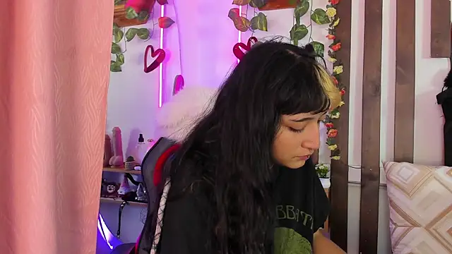 MeowMota  online show from May 24, 5:07 pm