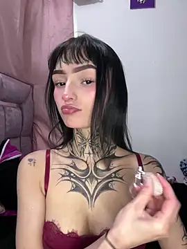 dulce-katt online show from April 8, 4:12 am