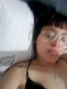 Snapshot of lightblueladyy1 chatting on January 16, 4:11 pm lightblueladyy1 online show from January 16, 4:11 pm