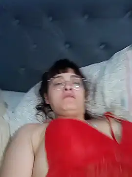 Snapshot of lightblueladyy1 chatting on February 12, 3:51 pm lightblueladyy1 online show from February 12, 3:51 pm