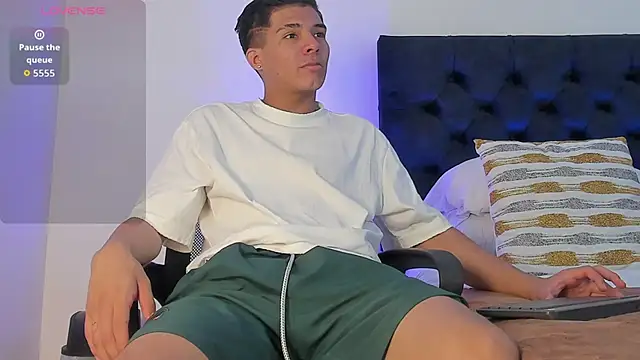 Marcus Moreno online show from February 13, 7:10 pm