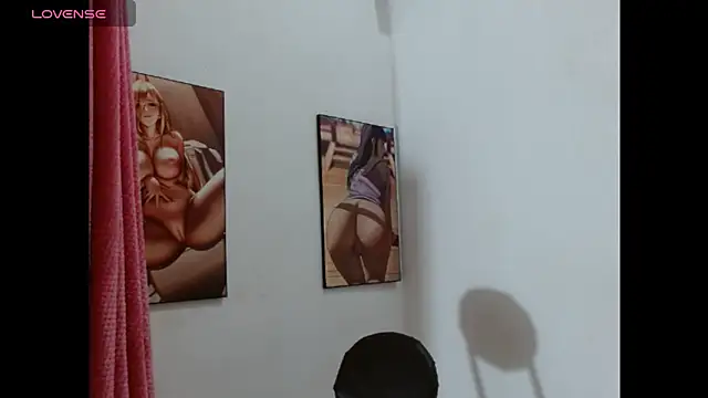 lilithot23 online show from April 2, 12:08 am