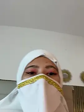 Snapshot of Rashid_Farah111 chatting on March 2, 11:17 am Rashid Farah111 online show from March 2, 11:17 am