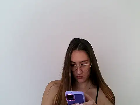 Snapshot of Noracherry chatting on March 1, 3:14 pm Noracherry online show from March 1, 3:14 pm