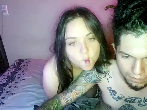 Snapshot of steffandjoshh420 chatting on February 4, 2:06 am steffandjoshh420 online show from February 4, 2:06 am