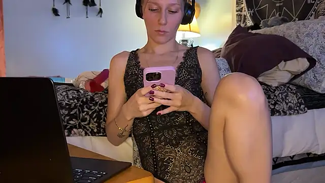 Snapshot of mysunidreamss chatting on February 3, 2:53 am mysunidreamss online show from February 3, 2:53 am