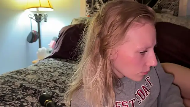 Snapshot of mysunidreamss chatting on February 27, 2:22 am mysunidreamss online show from February 27, 2:22 am