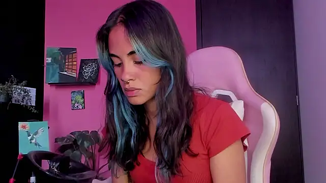 azula lillet online show from March 4, 9:10 pm