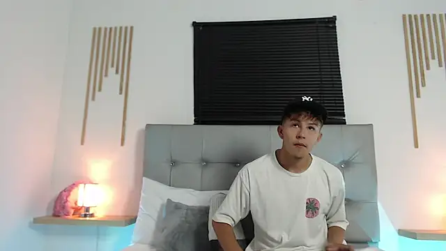 Snapshot of johnny_blake_ chatting on January 31, 11:03 pm johnny blake online show from January 31, 11:03 pm