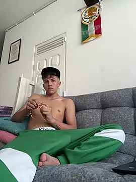 Snapshot of johnny_blake_ chatting on February 18, 7:54 pm johnny blake online show from February 18, 7:54 pm