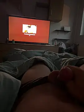 Snapshot of robiggestdick chatting on August 2, 5:55 pm robiggestdick online show from August 2, 5:55 pm