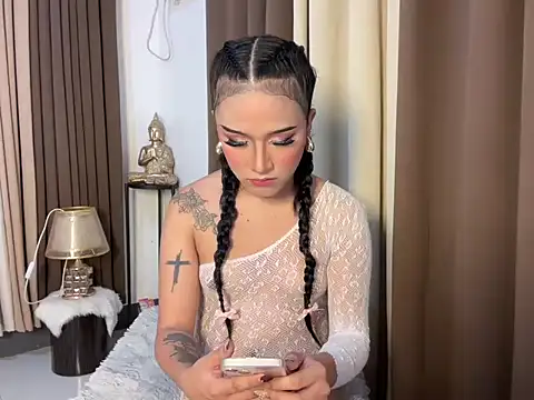 savanna pleasure online show from March 25, 3:51 pm