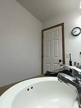 SassynNatty online show from March 7, 2:41 am