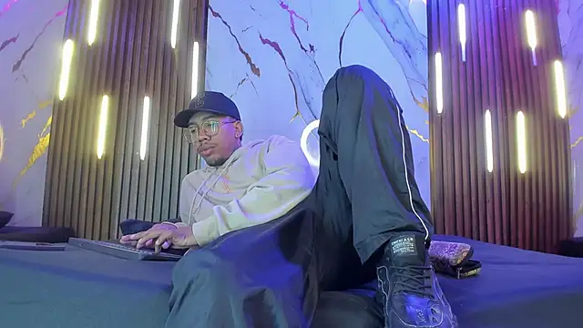 Snapshot of ThiagoBerry chatting on February 4, 10:32 am ThiagoBerry online show from February 4, 10:32 am