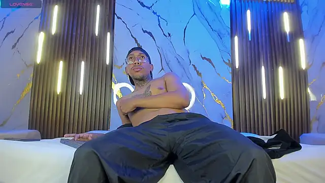 Snapshot of ThiagoBerry chatting on February 22, 11:20 am ThiagoBerry online show from February 22, 11:20 am