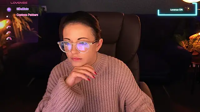 Dafni Monn online show from November 7, 6:57 am